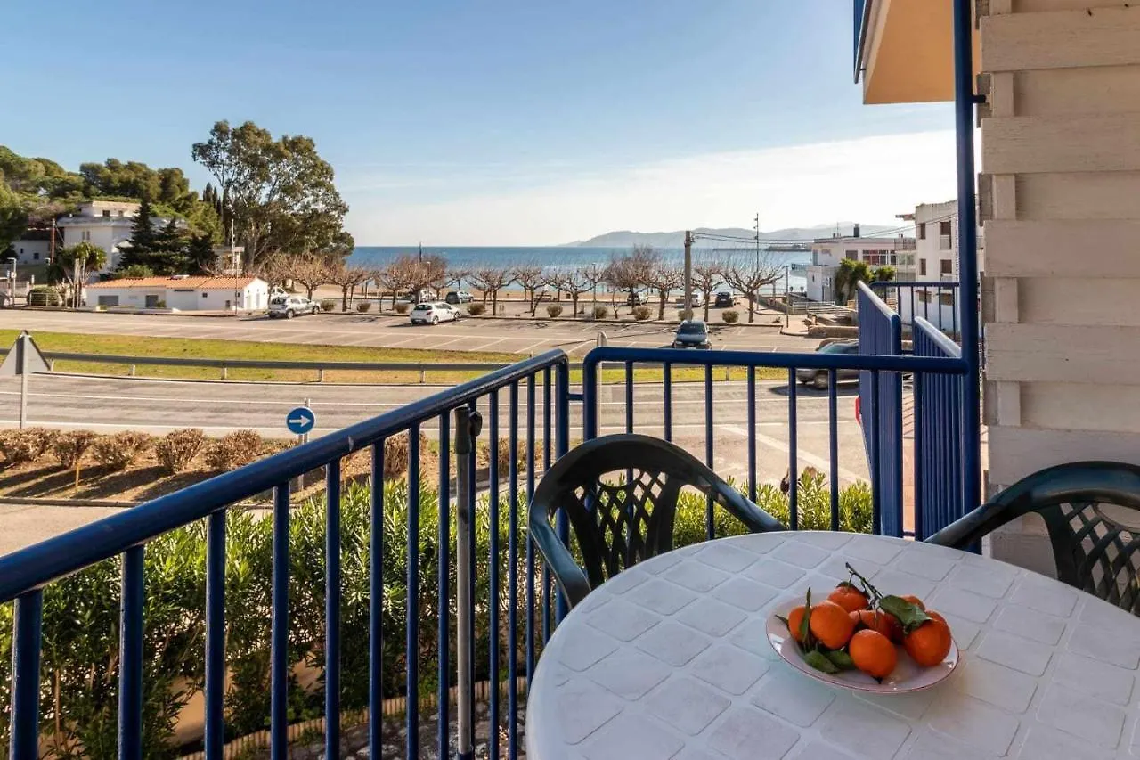 Grifeu 17 Apartamento Al Lado De La Playa Llança 0*,  Španělsko